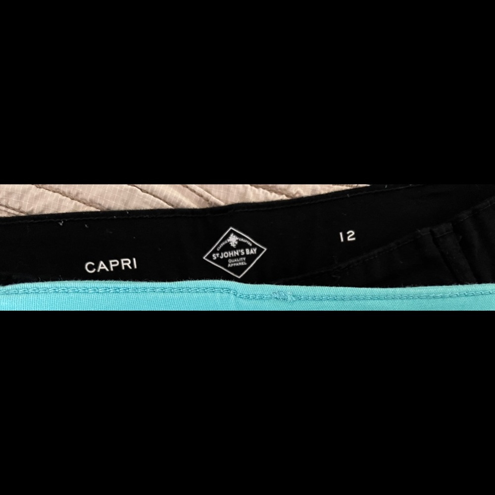 St. John’s Bay Capri pants